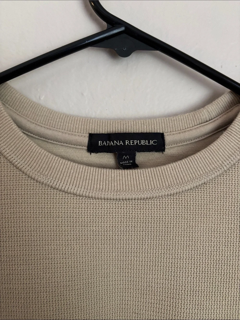 Banana Republic Men's Long Sleeve Crewneck Shirt - Beige size M